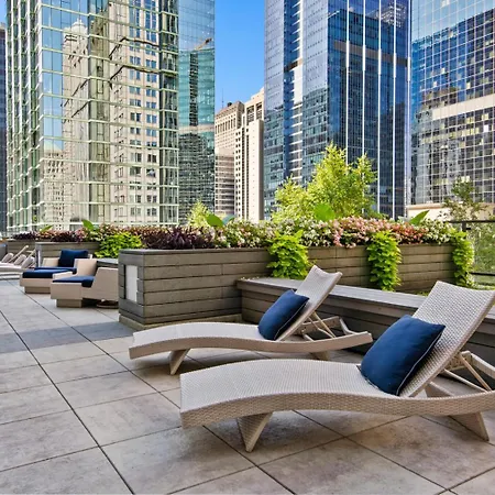 Loop 1Br W Pool Gym Nr Theatre District Chi-277-3