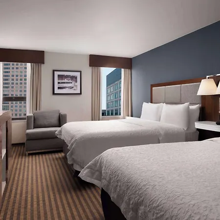 Hampton Inn Chicago Downtown/Magnificent Mile-3