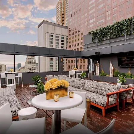 The Chicago Hotel Collection Magnificent Mile-3
