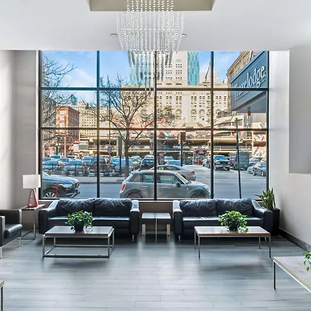 Travelodge By Wyndham Downtown Chicago-3