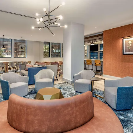 Hilton Garden Inn- Chicago Central Loop-2