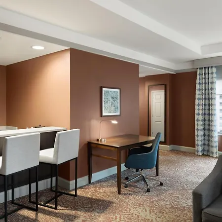 Hilton Garden Inn Chicago Downtown/Magnificent Mile-2