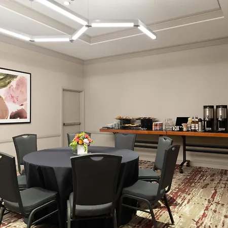 Hilton Garden Inn Chicago Downtown/Magnificent Mile-2