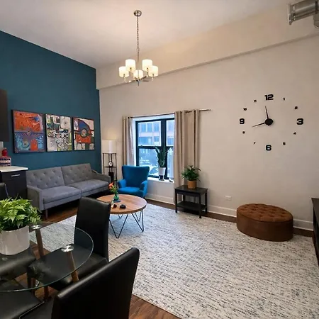 Mccormick Place 420 Friendly 3Br In Downtown Chicago With Optional Parking Sleeps 8 Guests Near Soldier Field, Grant Park And Lakefront Trail-3