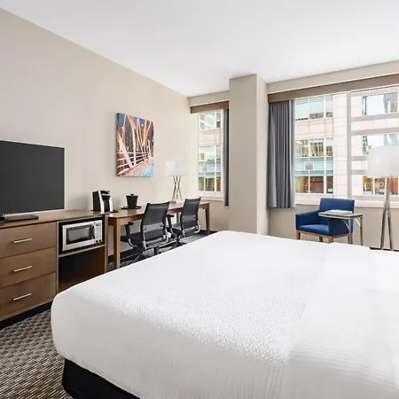 La Quinta Inn & Suites By Wyndham Chicago Downtown-3