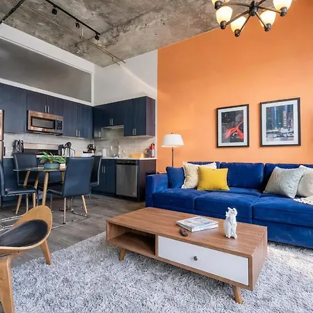 Cozy 2Br South Loop Condo With Optional Parking And Gym Near Mccormick Place, Public Transit & City Hotspots-3