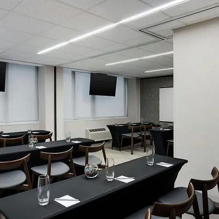 Fairfield Inn And Suites Chicago Downtown/ Magnificent Mile-3