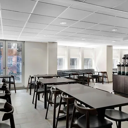 Fairfield Inn And Suites Chicago Downtown/ Magnificent Mile-2