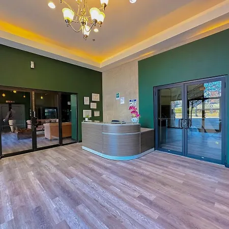 Group Friendly Spacious 3Br Suite With Optional Parking And Gym Access Sleeps 10 Guest Near Mccormick Place And Soldier Field-3