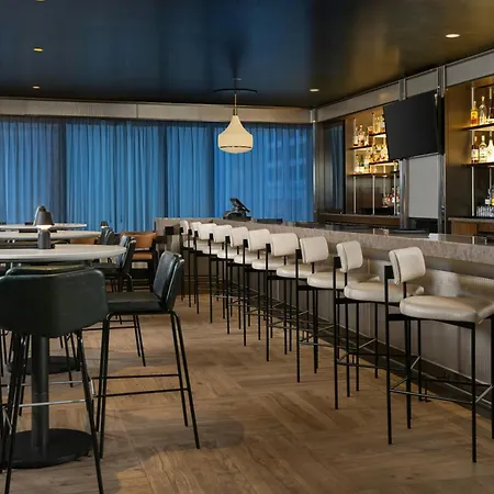 Springhill Suites Chicago Downtown/River North-3