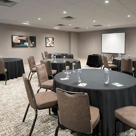Springhill Suites Chicago Downtown/River North-3