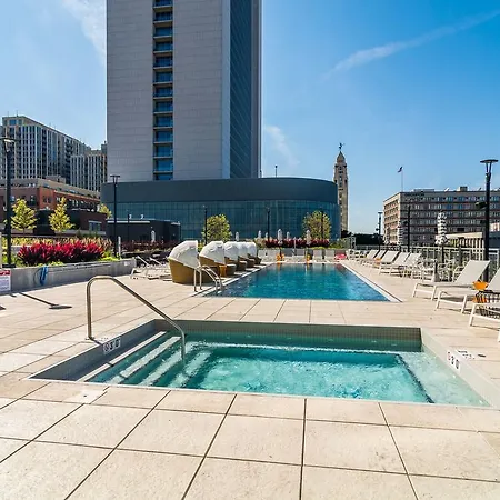 Apartment In River North Downtown Chicago-3