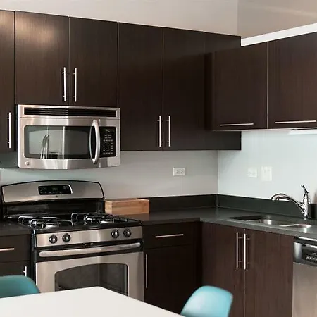 Artsy 2Br In Lincoln Park By Sonder-2
