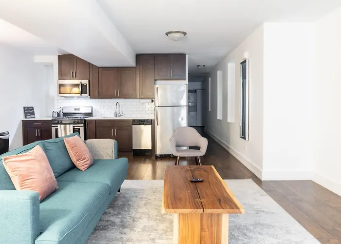 Cozy West Town 2Br With Full Kitchen By Zencity