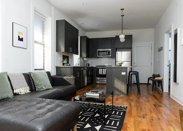 Haustierfreundliches Frontdesk Spacious 2 Bedroom Apt Near Wrigley Field Chicago