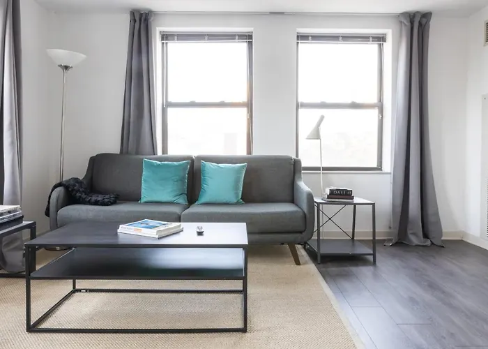 Frontdesk Comfy 2 Bedroom Apt By Hyde Park Art Center