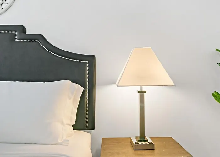 3Br Perfect Getaway Chicago Apartment - Newport 2