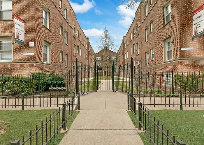 Decom - Convenient 2Br Apt Close To Shops, Dining, Loyola - Lunt 2S