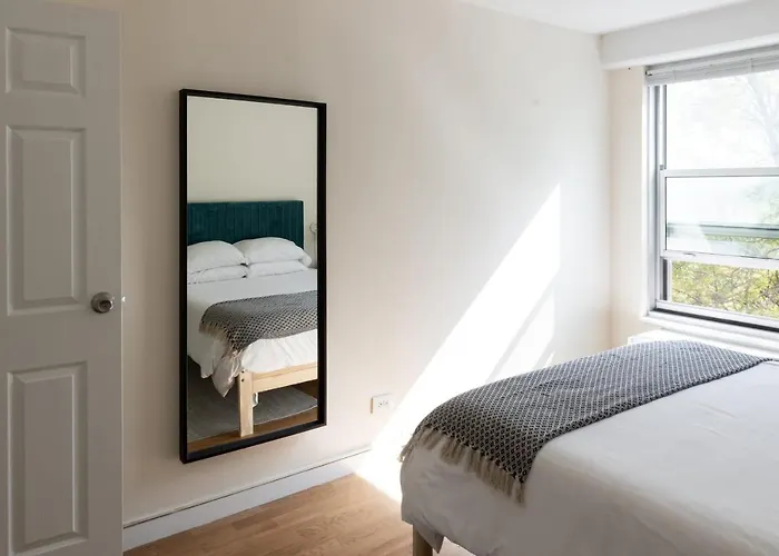 Frontdesk 1 Bedroom Apt With City View In Ravenswood Chicago