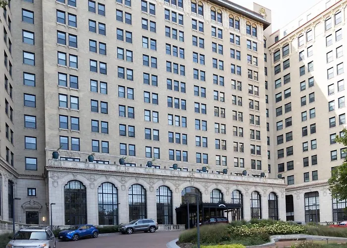 Frontdesk Hyde Park Studio Apt With Lake View