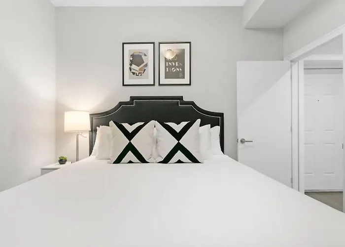 Boutique 2Br Trendy Urban Apartment - Division 102W 202W 302W Rep Chicago