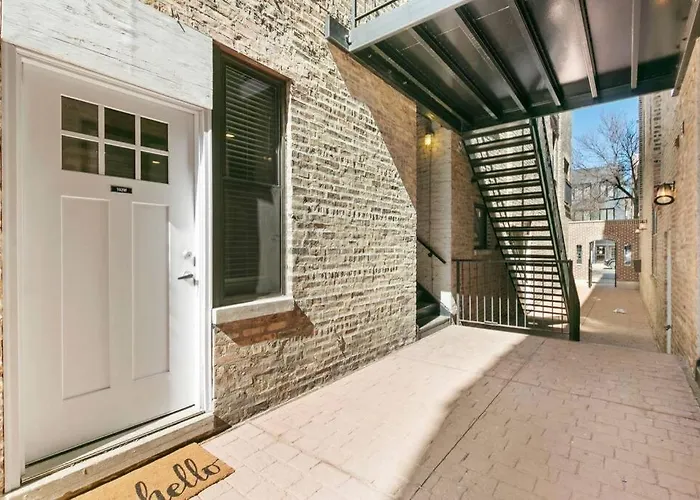 Boutique 2Br Trendy Urban Apartment - Division 102W 202W 302W Rep Chicago