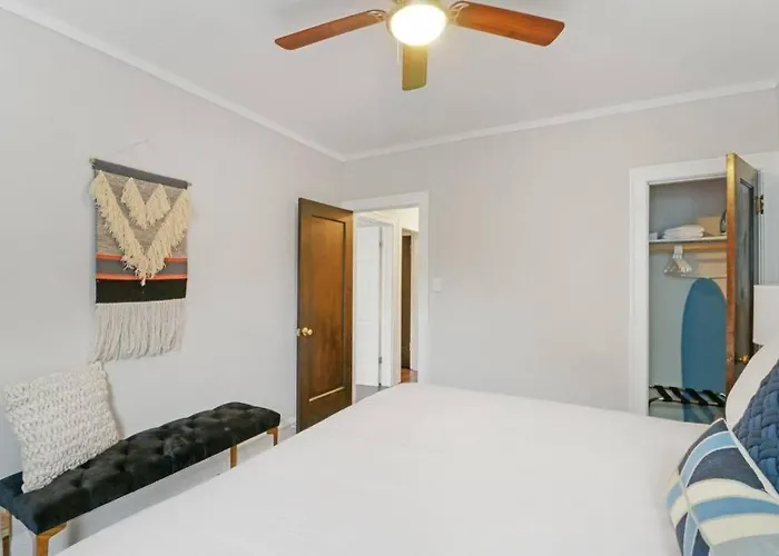 Boutique Quiet Spacious 2Br Apt Walk To Train, Near Shops - Wolcott 3 Chicago