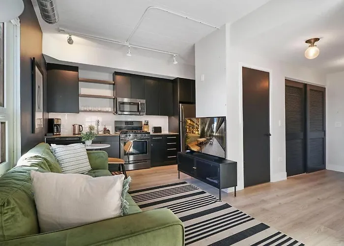 Bright & Uplifting Studio Apt In Belmont - Belmont 301