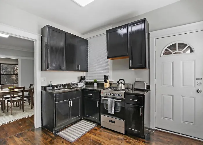 Comfy And Chic 2Br Apt Close To Shops - Sunnyside 2F