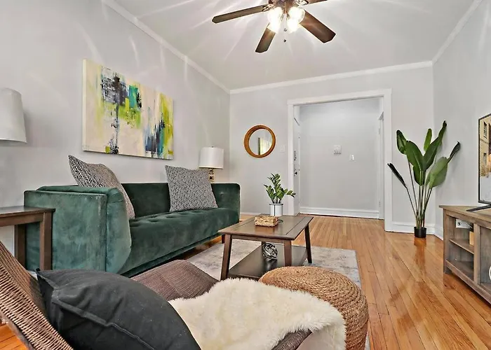 1Br Beautifully Furnished Apt With King-Sized Bed - Marshfield W2