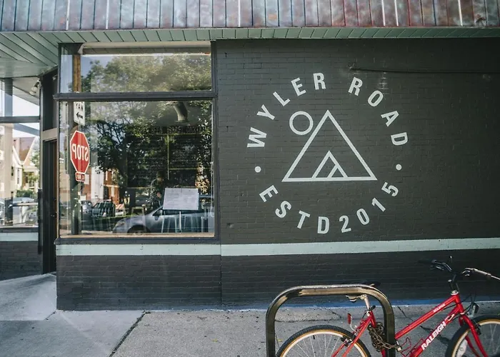 Hip And Trendy 2Br Apartment In Logan Square!