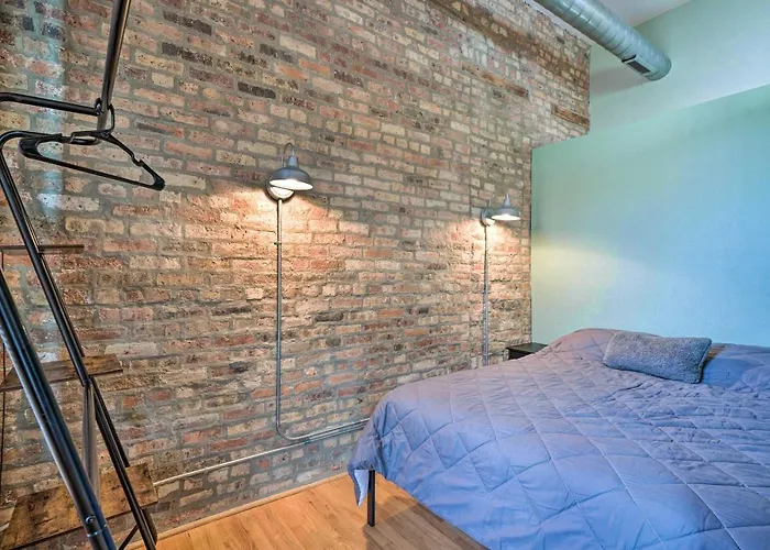 Sleek Chicago Apt Walk To Dining And Nightlife