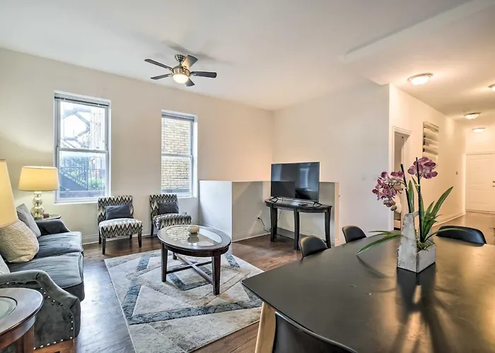 Modern Chicago Home Near The Loop And Lake Mi!