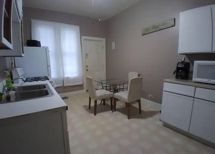 Loop Apartment