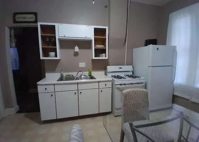 Loop Apartment