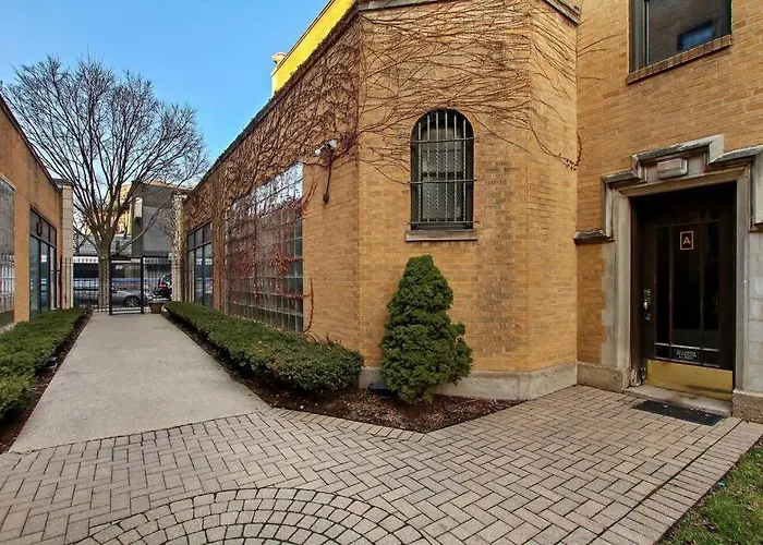 3Br Beautifully Designed Apt Close To Shops - Belmont A3 Chicago
