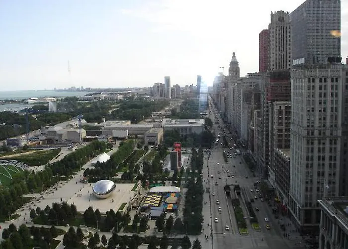 Oakwood At Millennium Park Plaza
