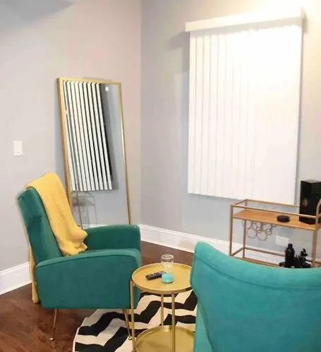 Upscale Apartment Westside Of Chicago acceptant les animaux