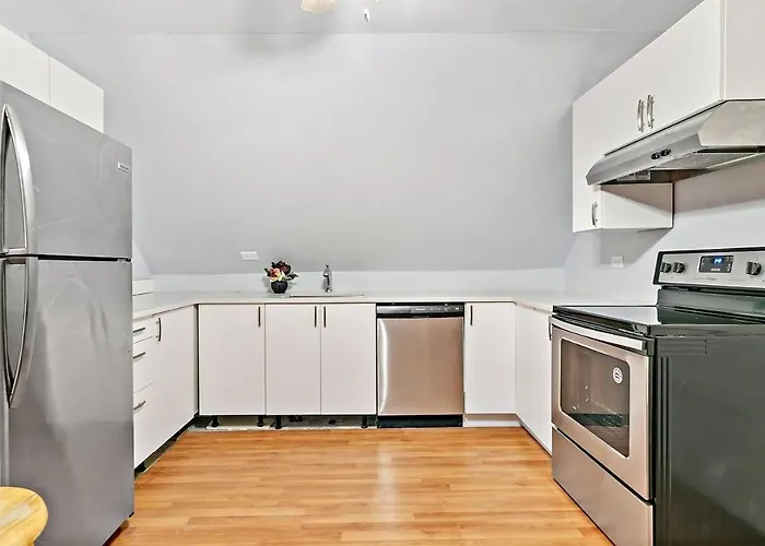 Huisdiervriedelijke Logan Square Apartment - 2B:1B With Den Chicago