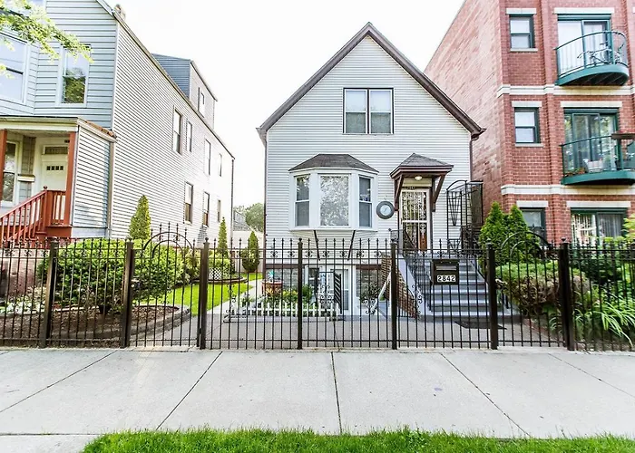 Huisdiervriedelijke Logan Square Apartment - 2B:1B With Den Chicago