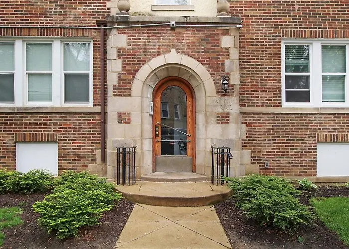 Haustierfreundliches 2Br Well-Furnished Apartment - Lockwood 3 Chicago