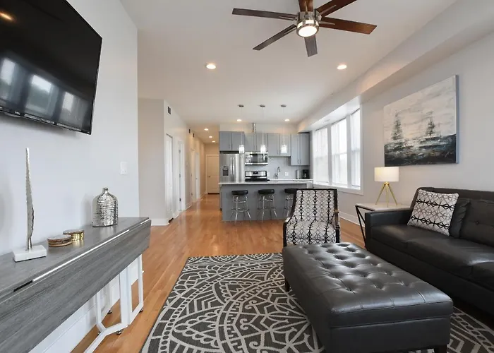 Perfect Space For Relaxing & Entertaining!