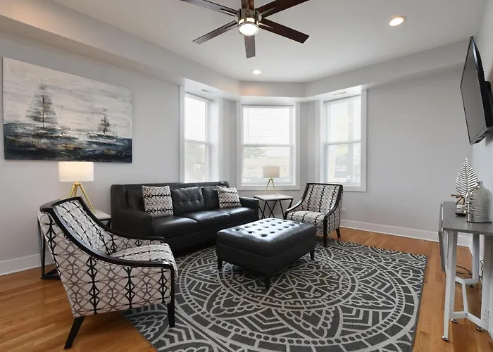 Perfect Space For Relaxing & Entertaining!