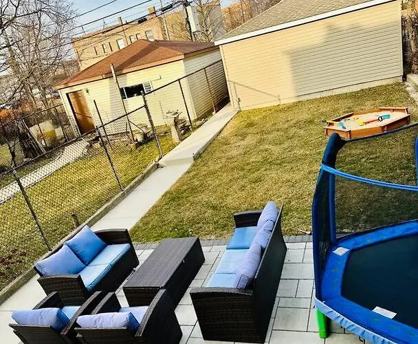 Villa Beautifully Renovated House 10 Mins From Downtown Chicago