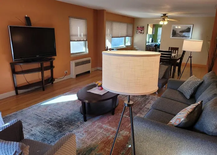 Great Chicago Getaway 2 Bedrooms Sleeps 1 To 4 admite animales