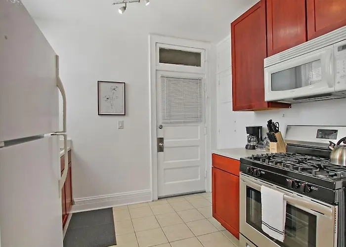 Ideal, Spacious & Furnished 1Br Apartment - Cullom C2