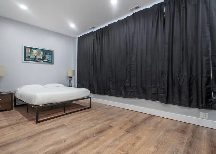 Mtm Fully Furnished Rental In Old Town - 2 Beds