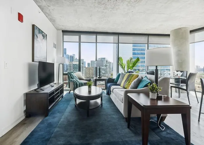 2Br Stunning River North Suite With Pool & Views
