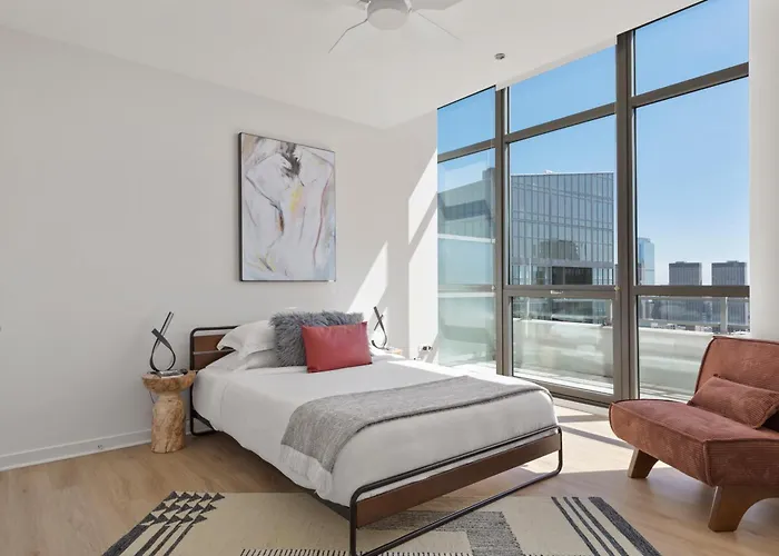 K2 Sky High Apartments With Stunning Chicago Views In West Loop
