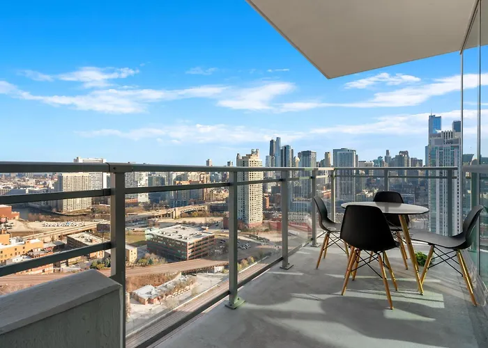 K2 Sky High Apartments With Stunning Chicago Views In West Loop